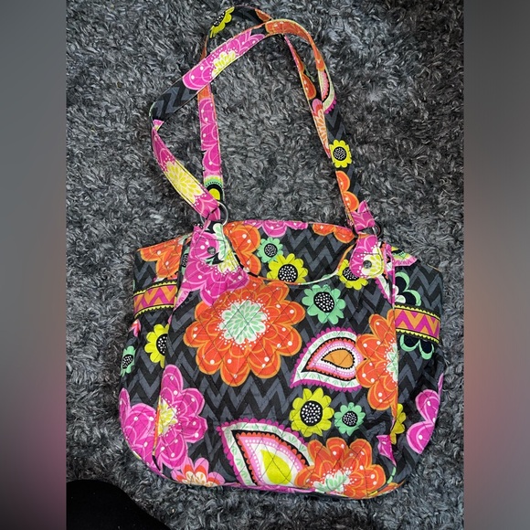 Vera Bradley Ziggy Zinnia Shoulder Bag Purse  Orange Pink Floral - Picture 1 of 6
